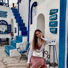 Cafes and Distinctive places on the sea