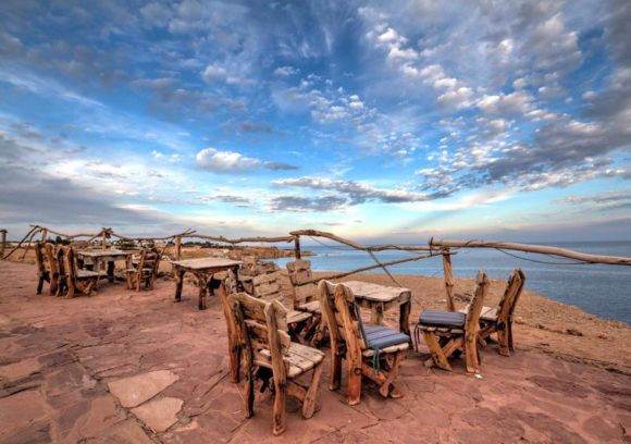 Cafes and Distinctive places on the sea